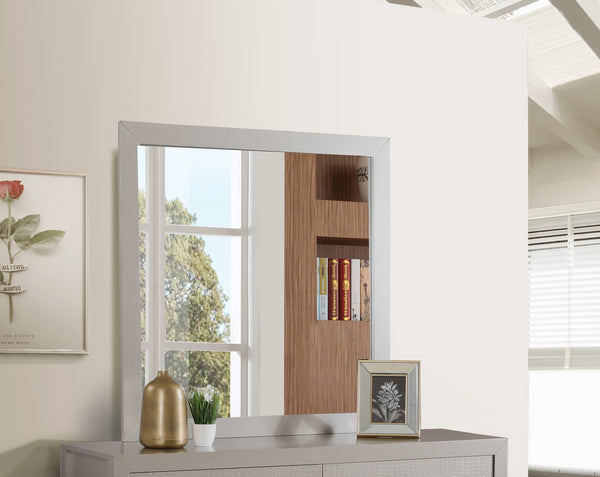 Glory Furniture Glades G4200-M Mirror , Silver Champagne